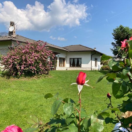 Paradiso Sul Lago كالسرانيكا ال لاغو المظهر الخارجي الصورة