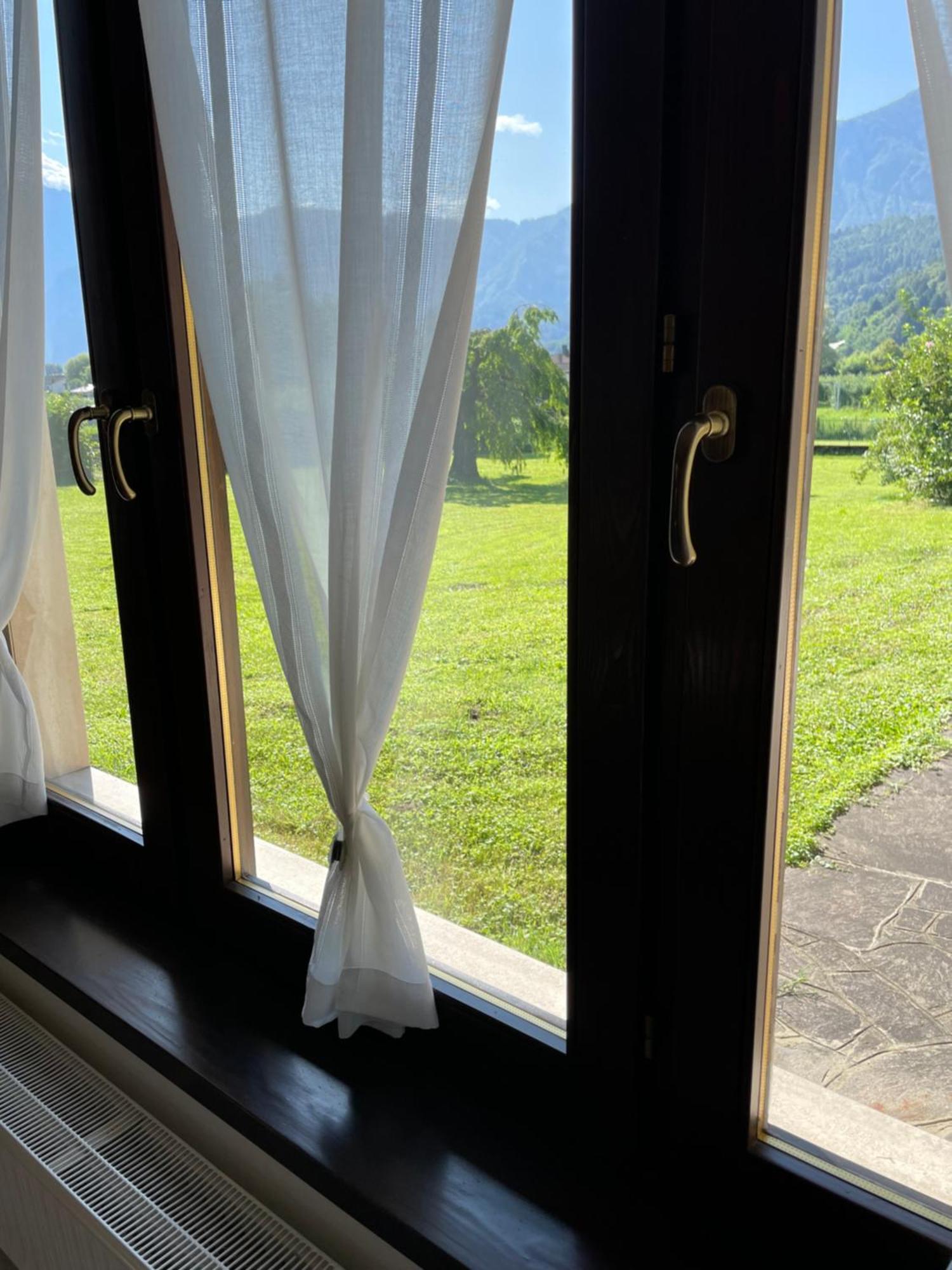 Paradiso Sul Lago كالسرانيكا ال لاغو المظهر الخارجي الصورة